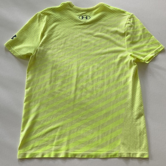 Boys Under Armour Short Sleeve Tee in Neon Yellow - Picture 6 of 6